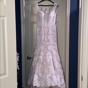 Essence of Australia Bridal Gown